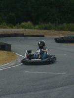 Holmen kör gokart